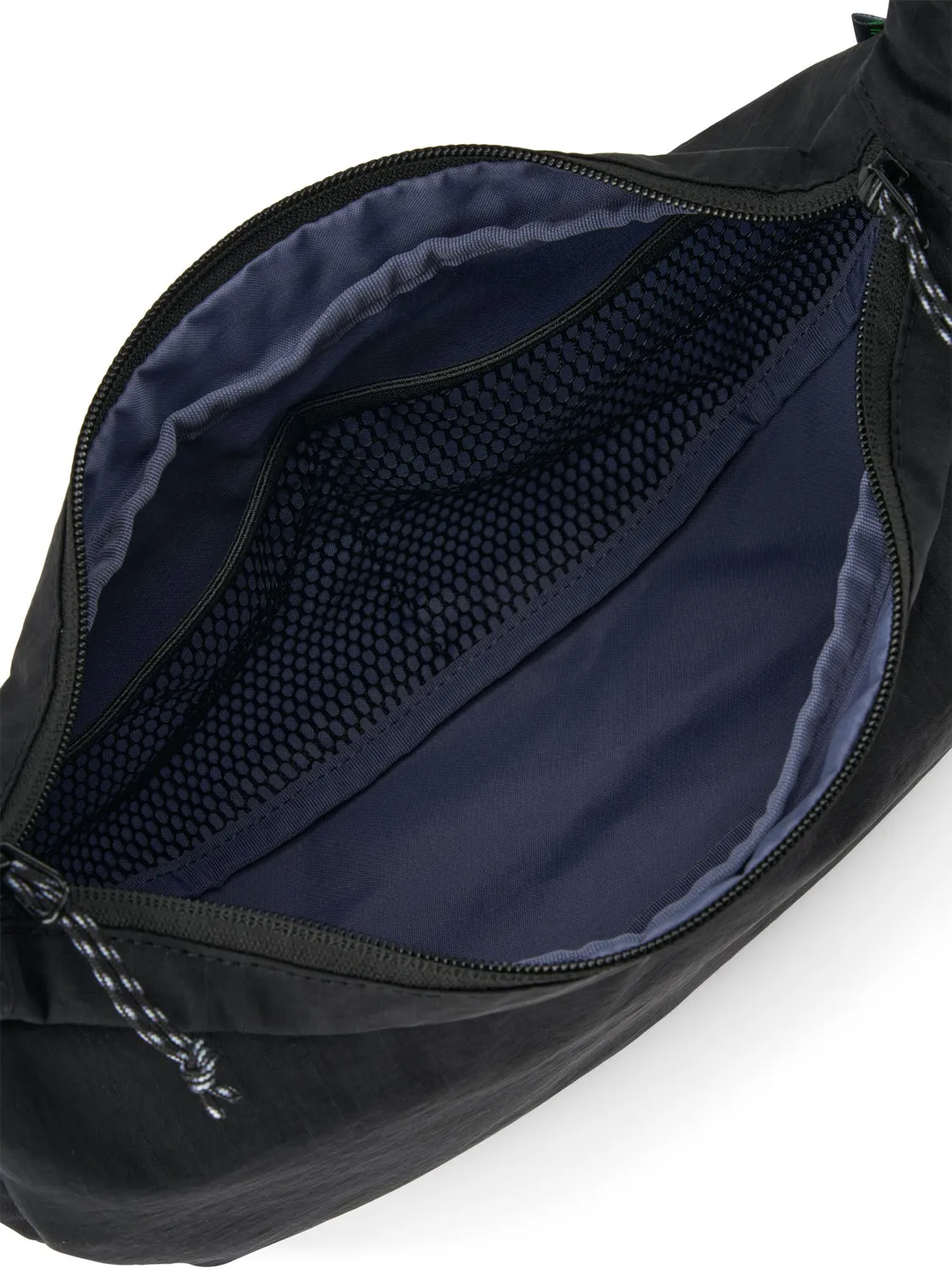 Aevor Sling Bag Small slingtaske 4 liter Black