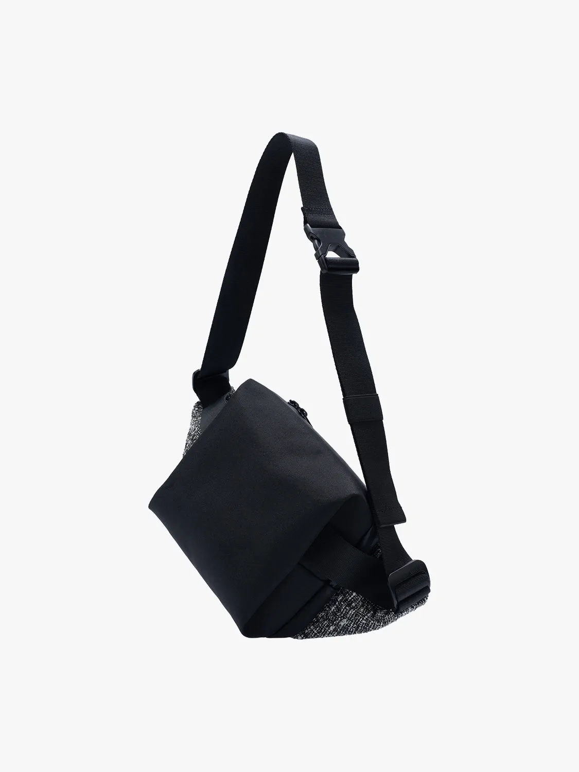 côte&ciel Isarau S Tweed crossbody Black Cream 4L