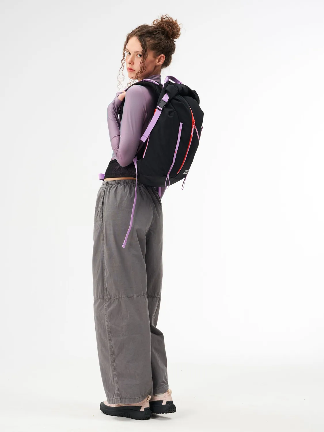 Aevor Active Pack rygsæk violet rush tofarvet