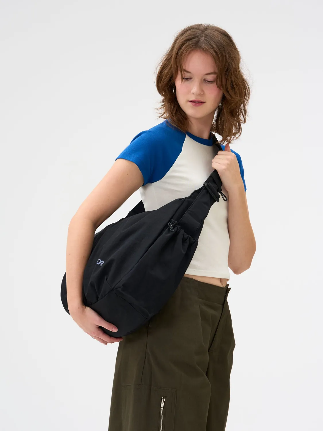 Aevor Slouchy Bag skuldertaske sort 23 liter laptop