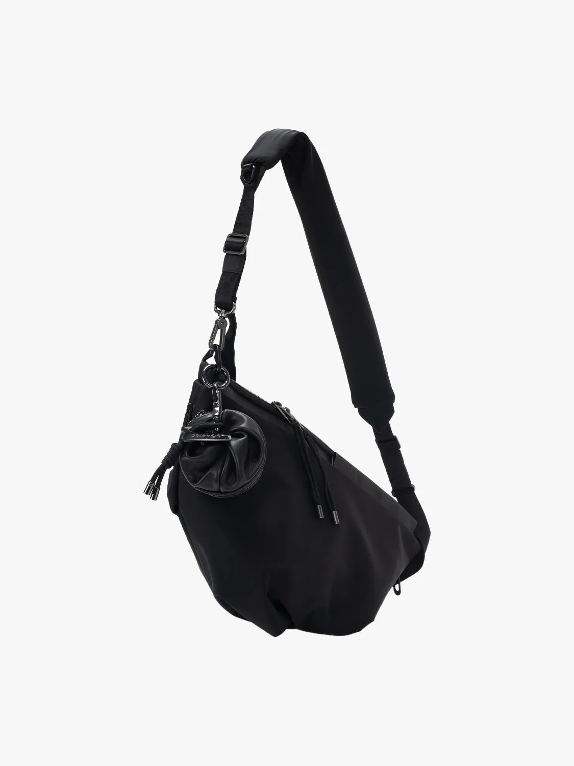 côte&ciel Orne Onyx Black skuldertaske 10 liter