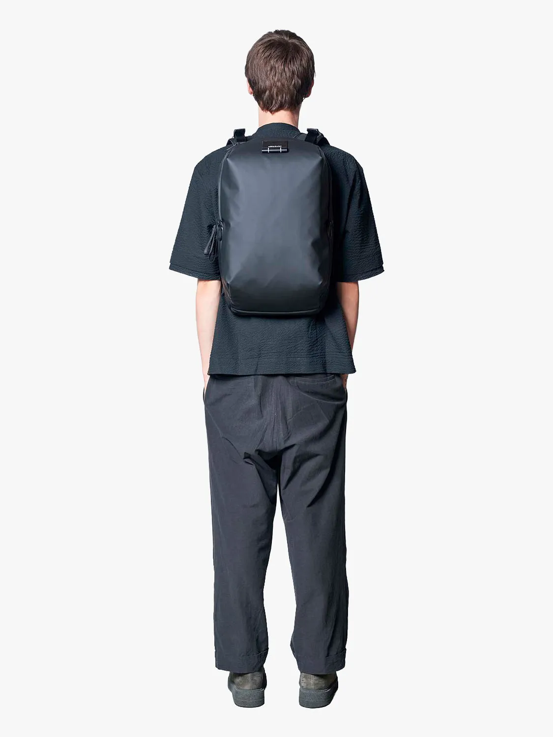 côte&ciel Saru Obsidian Black rygsæk 16,5L til laptop