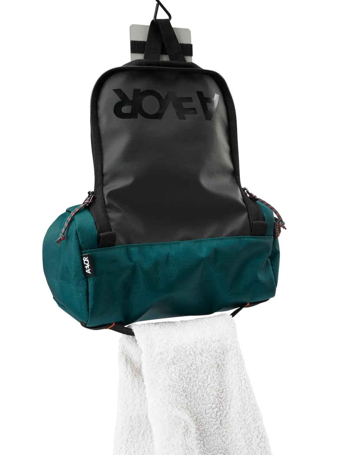 Aevor Wash Pack Proof Evergreen toilettaske med spejl
