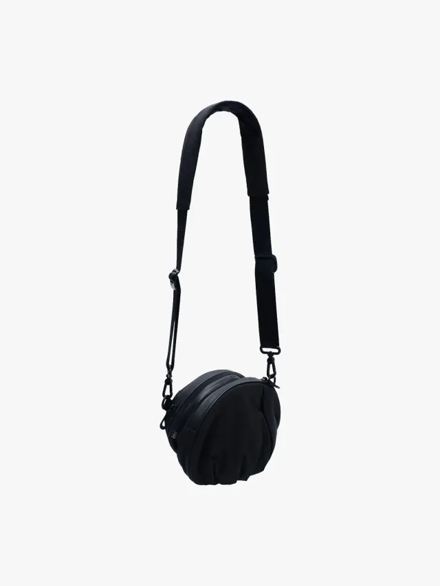 côte&ciel Luka crossbody taske smooth black 10L