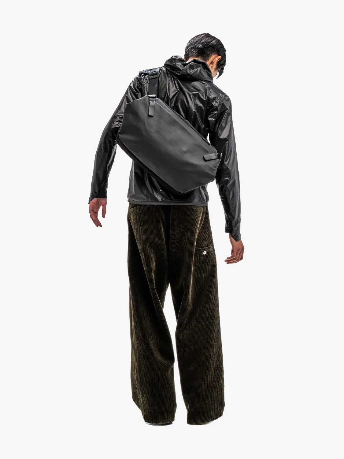 côte&ciel Riss Coated Canvas Black skuldertaske sort vandafvisende