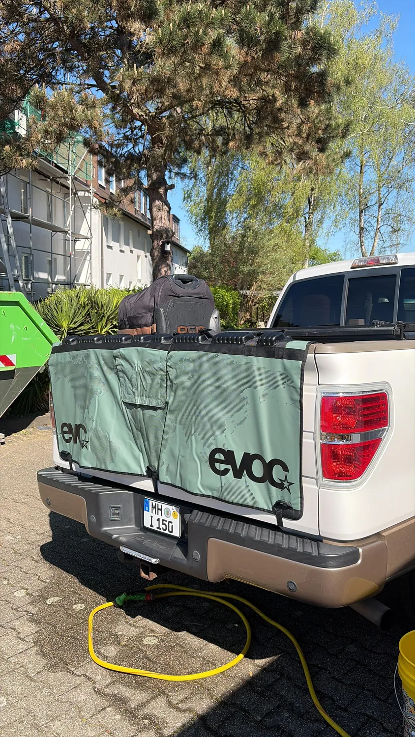Evoc Tailgate Pad bagklapsbeskytter stone M/L