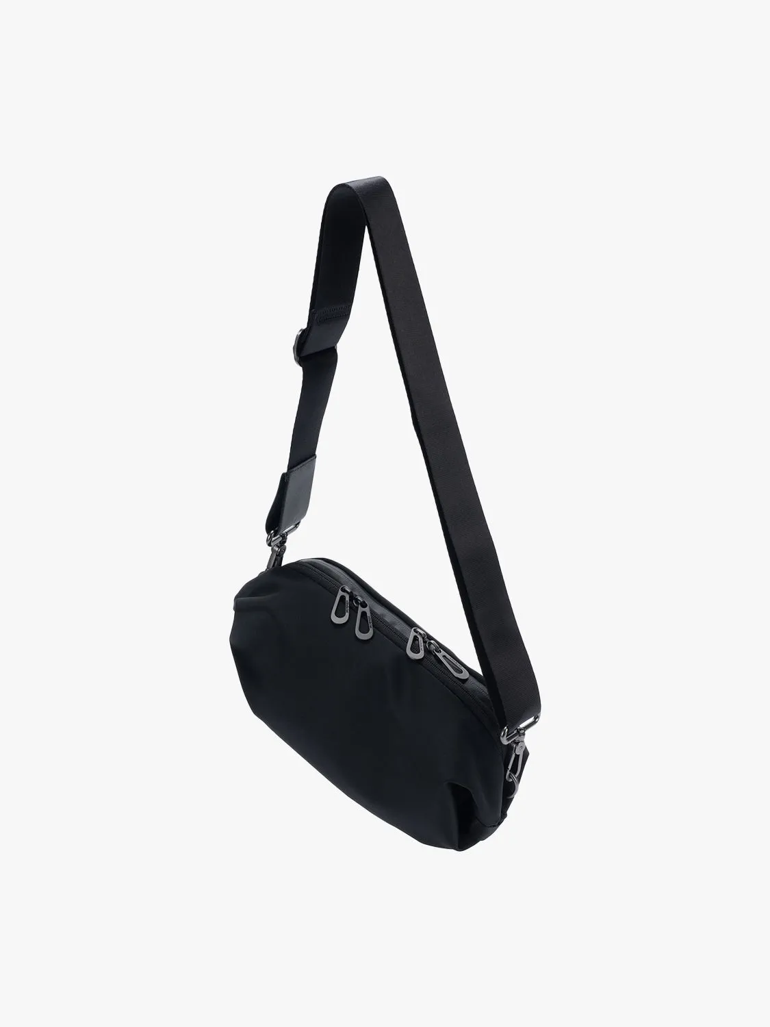 côte&ciel Mesta Onyx Black crossbody taske 4L sort