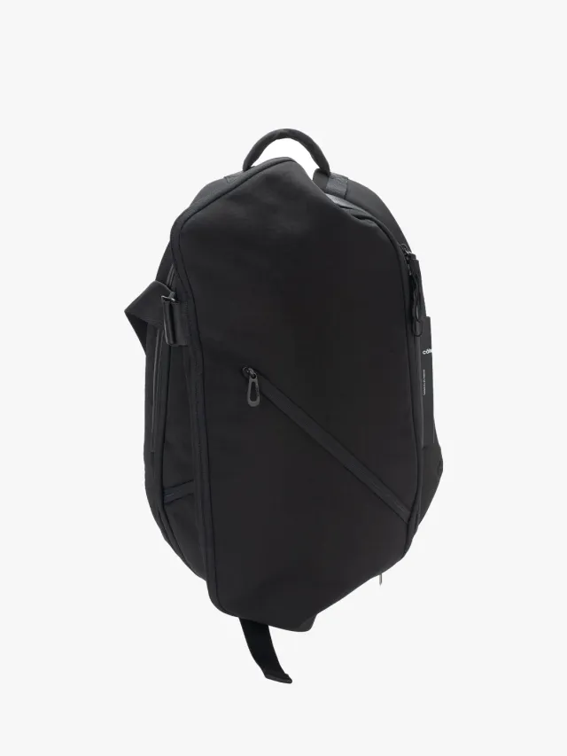 côte&ciel Isar M Round rygsæk sort 16"