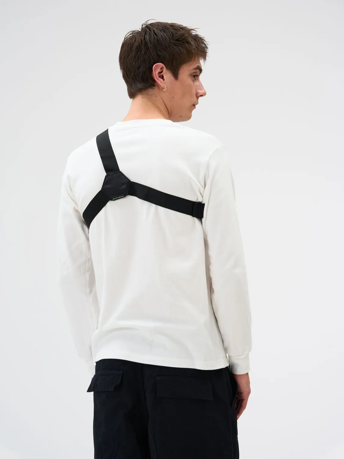 Aevor Front Pack brysttaske sort ripstop
