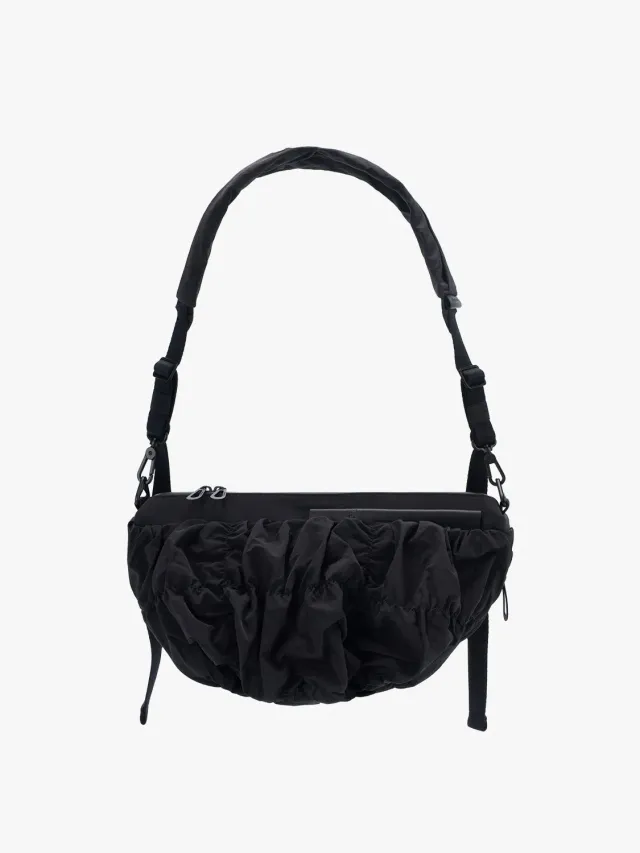 côte&ciel Orne Otra Gathered Black skuldertaske 9L