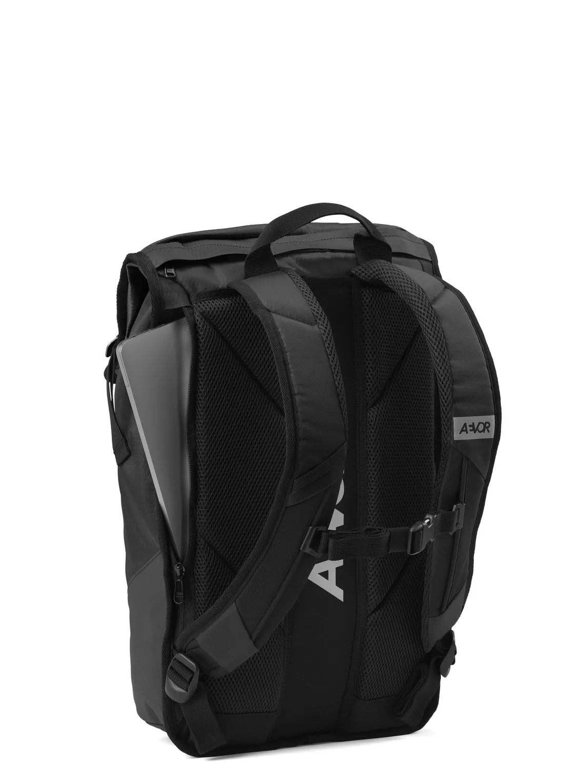 Aevor Daypack Proof Black rygsæk 18L vandafvisende