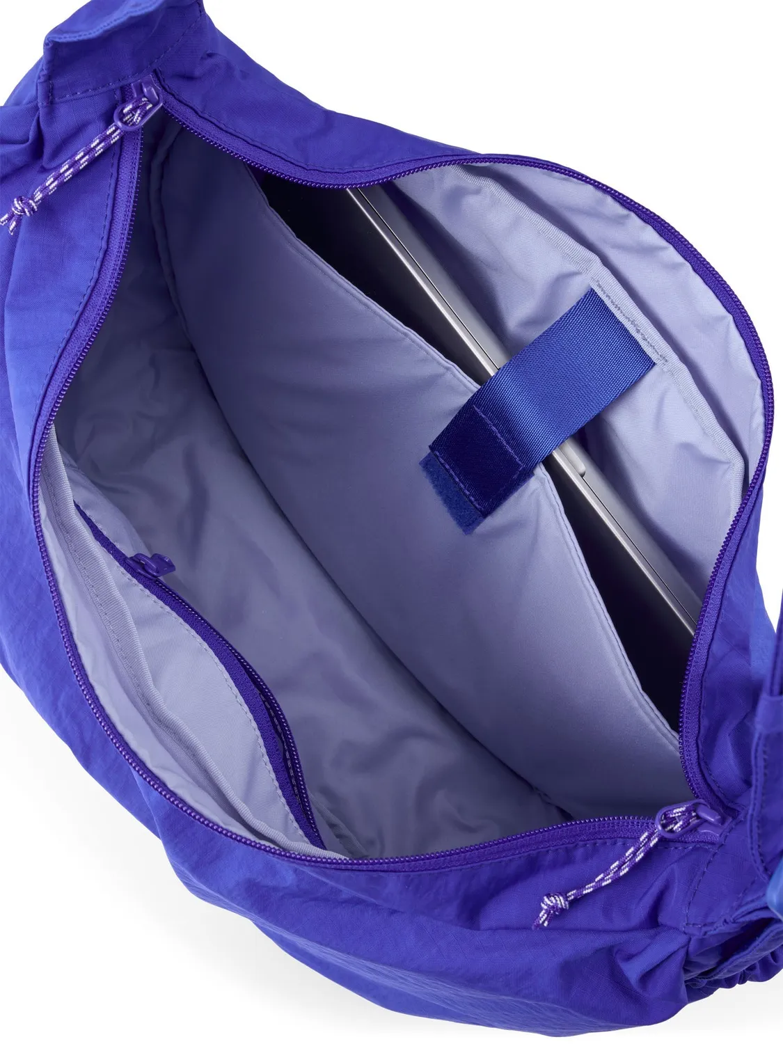 Aevor Slouchy Bag skuldertaske electric blue 23 liter