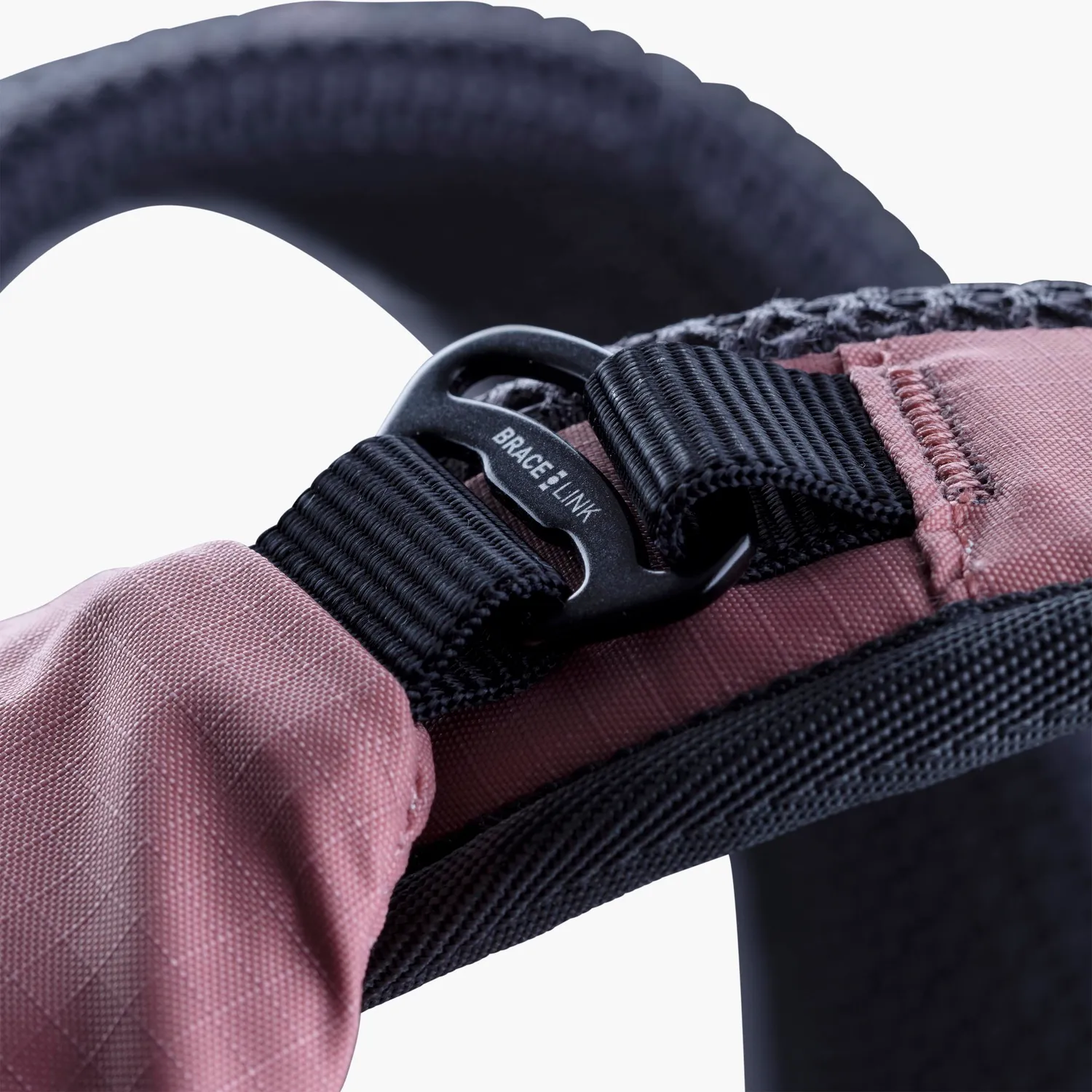 Evoc Stage 6 rygsæk dusty pink 6 liter drikkesystem