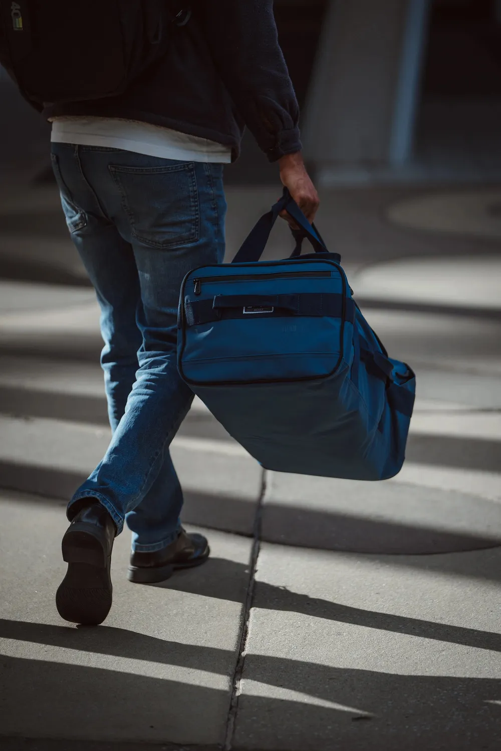 Caribee Titan 50L rejsetaske sort 50 liter vandafvisende