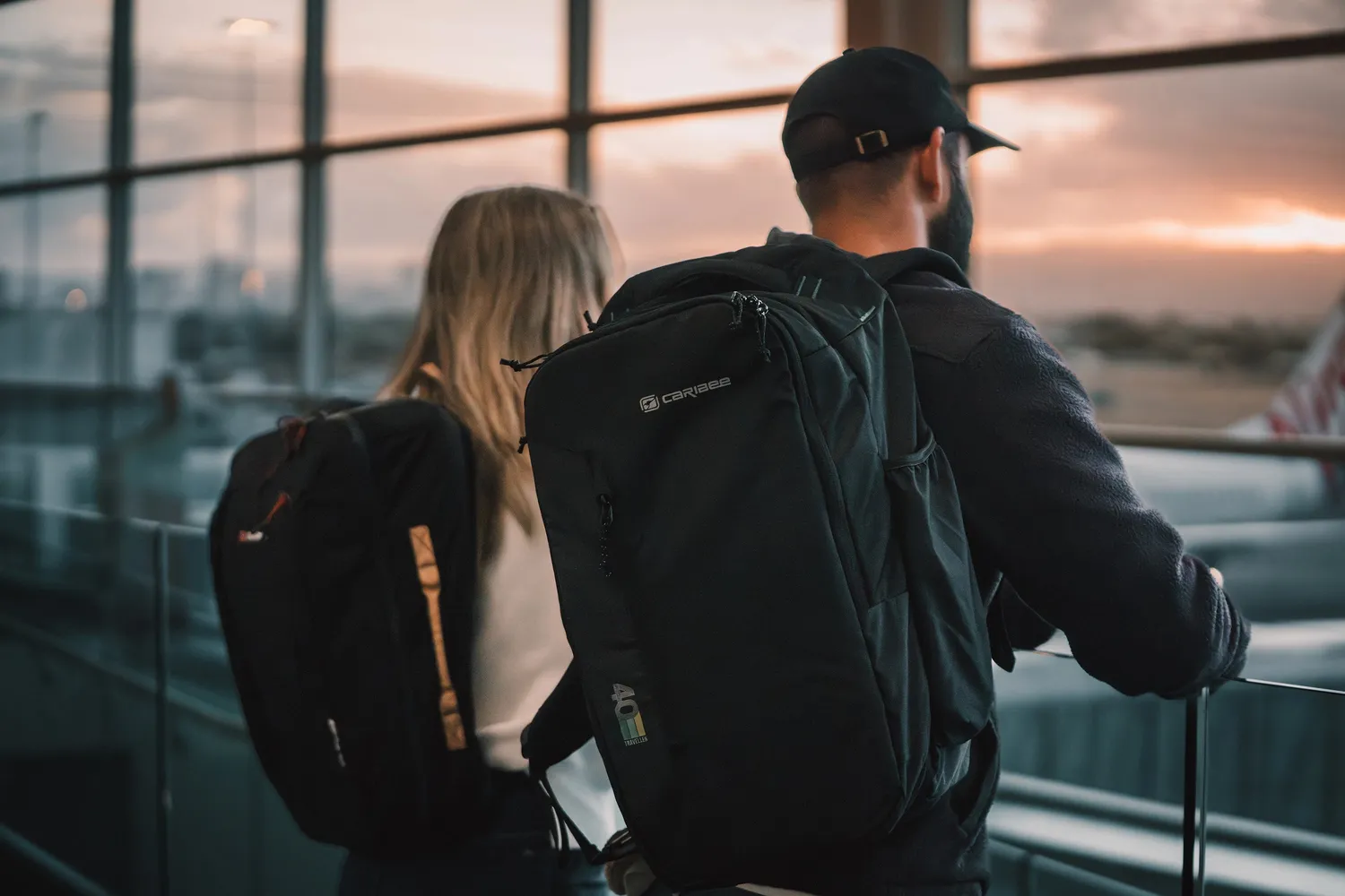 Caribee Traveller 40L håndbagage rygsæk sort laptop