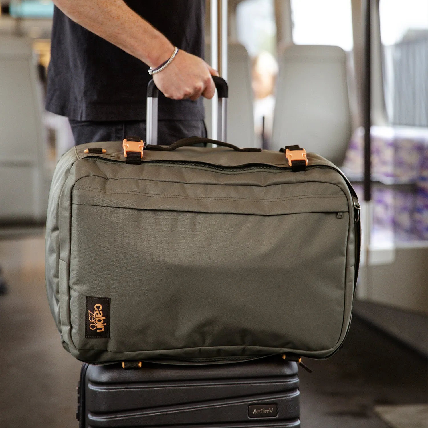 Cabin Zero Classic Plus rygsæk 32L håndbagage