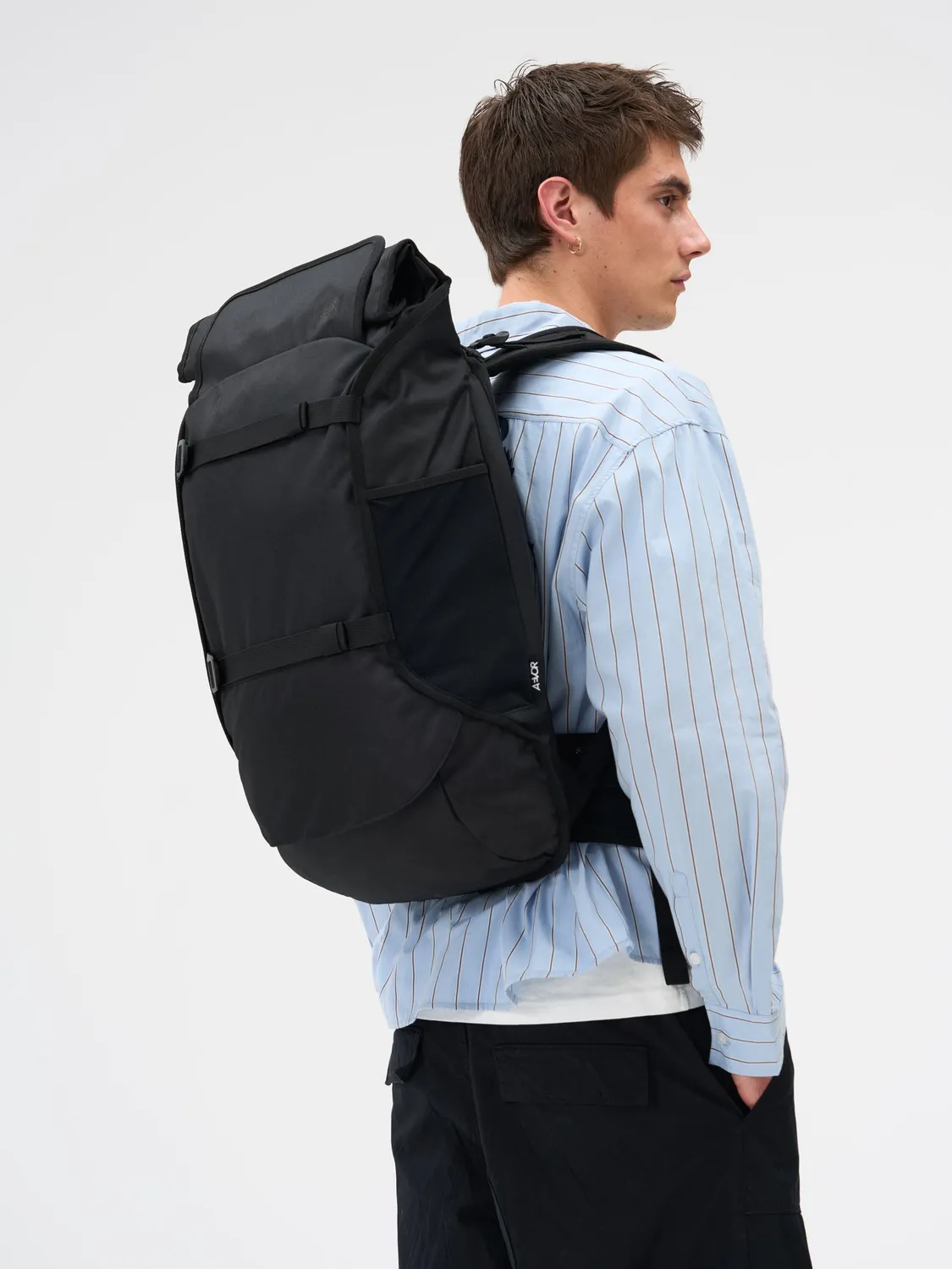 Aevor Travel Pack rygsæk Black Eclipse 38-45L håndbagage