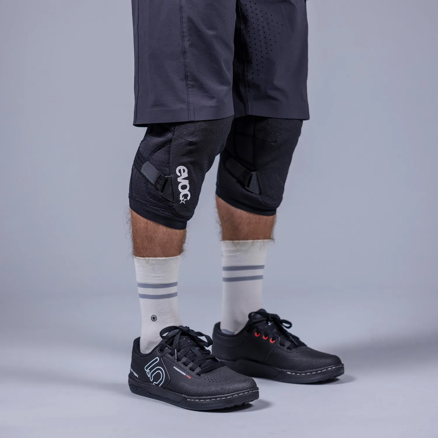 Evoc Knee Protector LS Flex Enduro knæbeskytter sort level 2