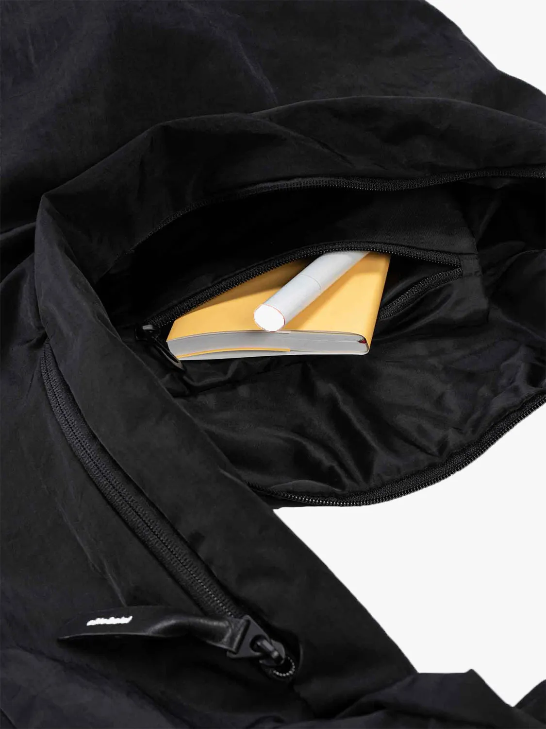 côte&ciel Hyco M Smooth Black skuldertaske sort 25L tote