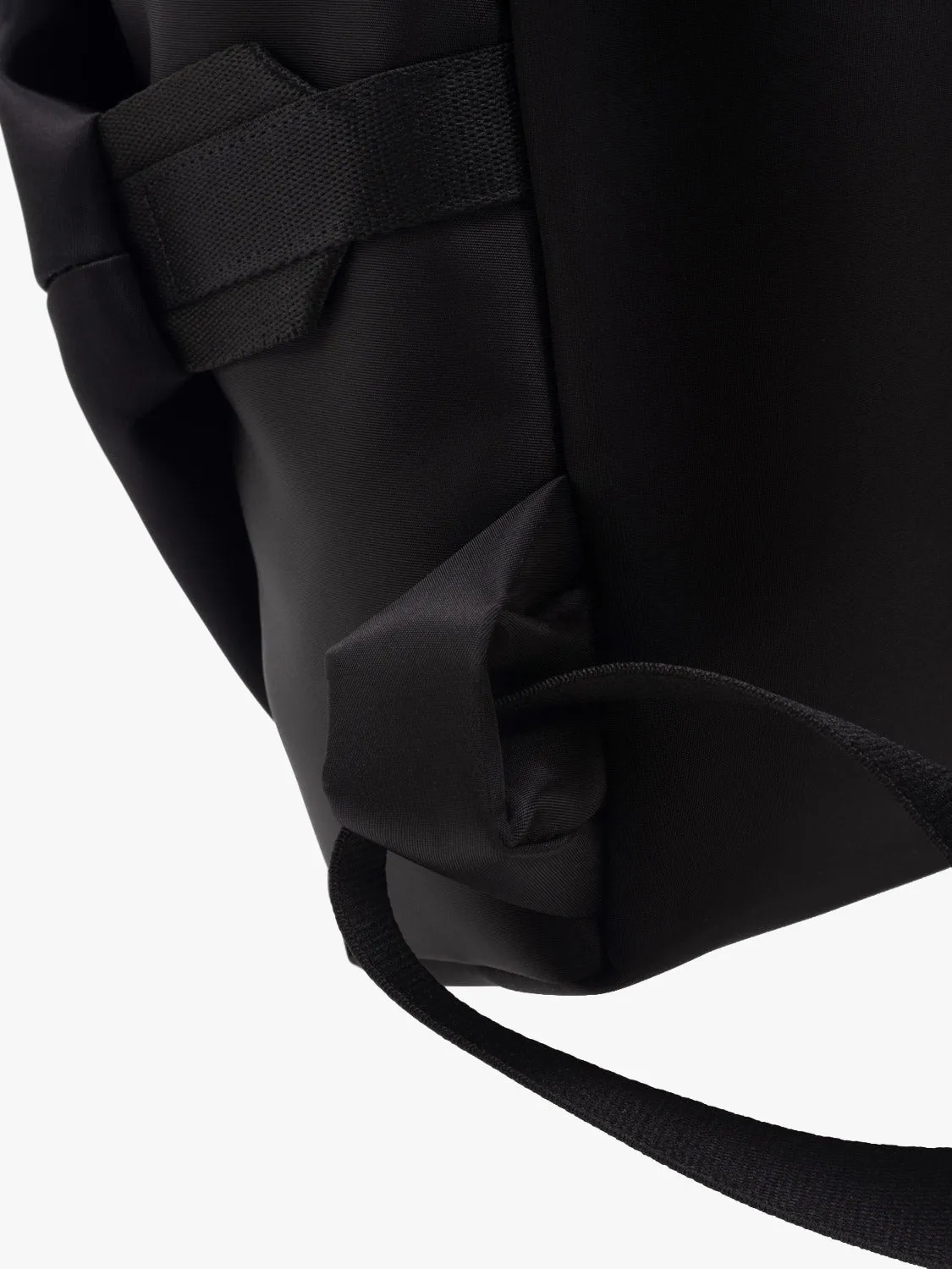 côte&ciel Sava M Sleek rygsæk 19L sort til 14"