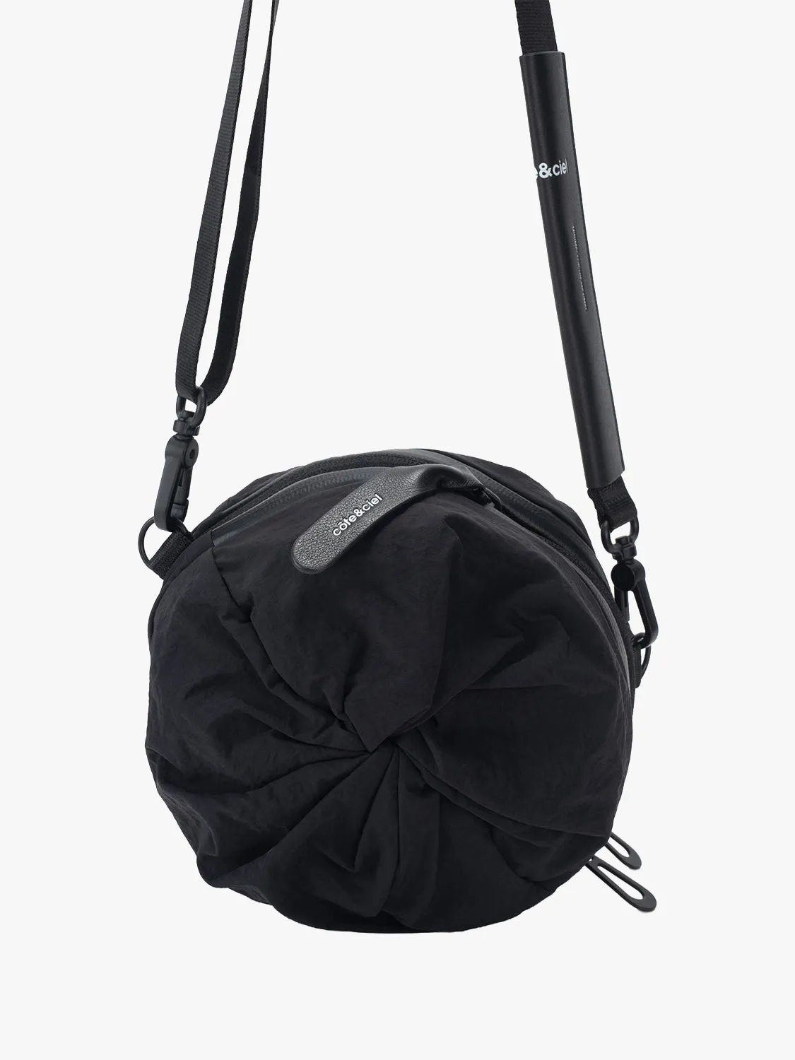 côte&ciel Vikos M taske sort 4L crossbody
