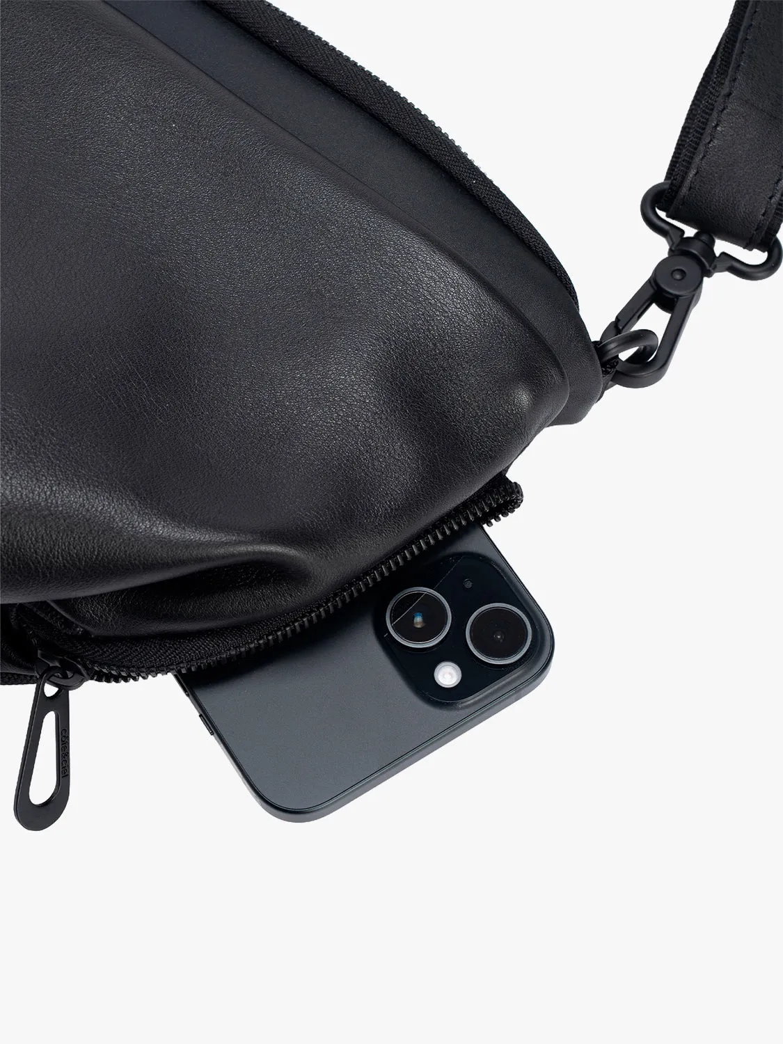 côte&ciel Orne Alias crossbody Black 6L læder