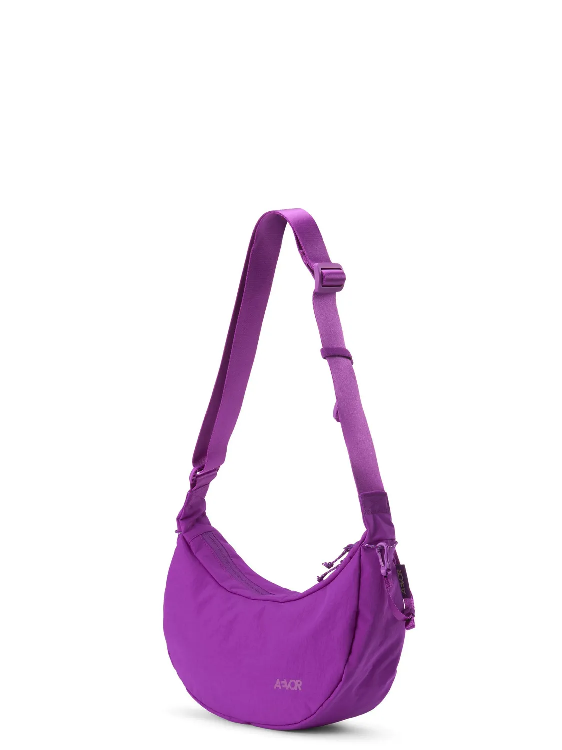 Aevor Sling Bag Small slingtaske 4 liter Electric Fuchsia