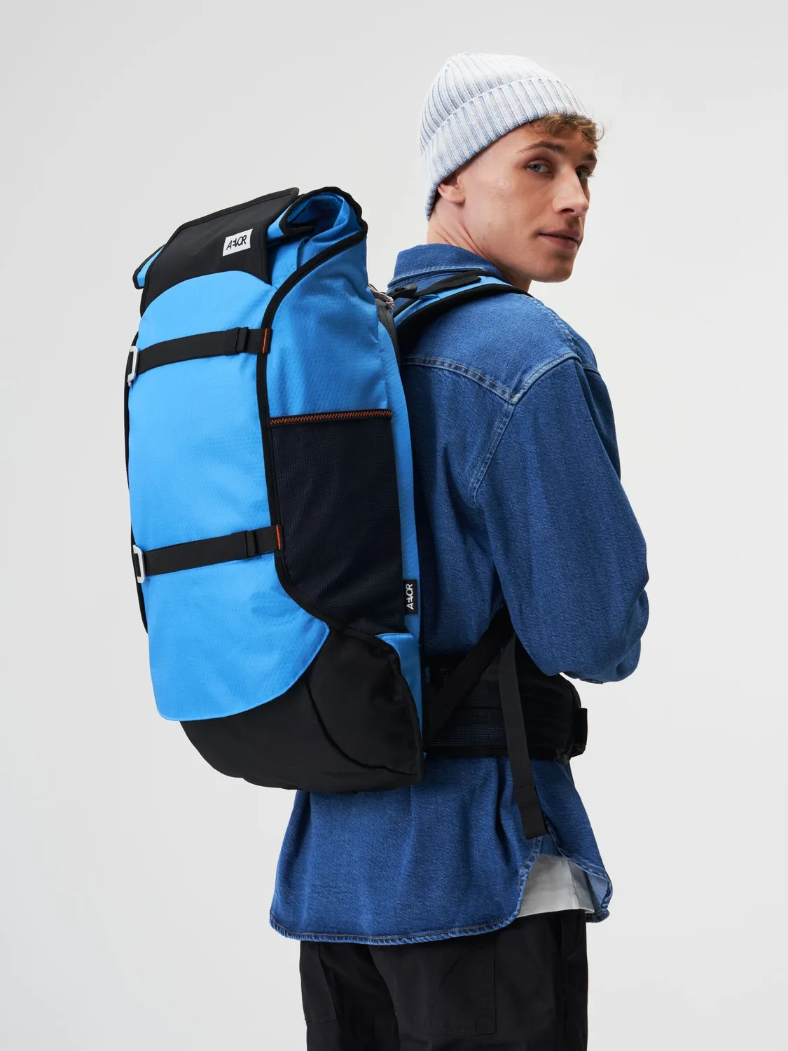 Aevor Travel Pack rejserygsæk Proof Retro Blue 38-45L håndbagage