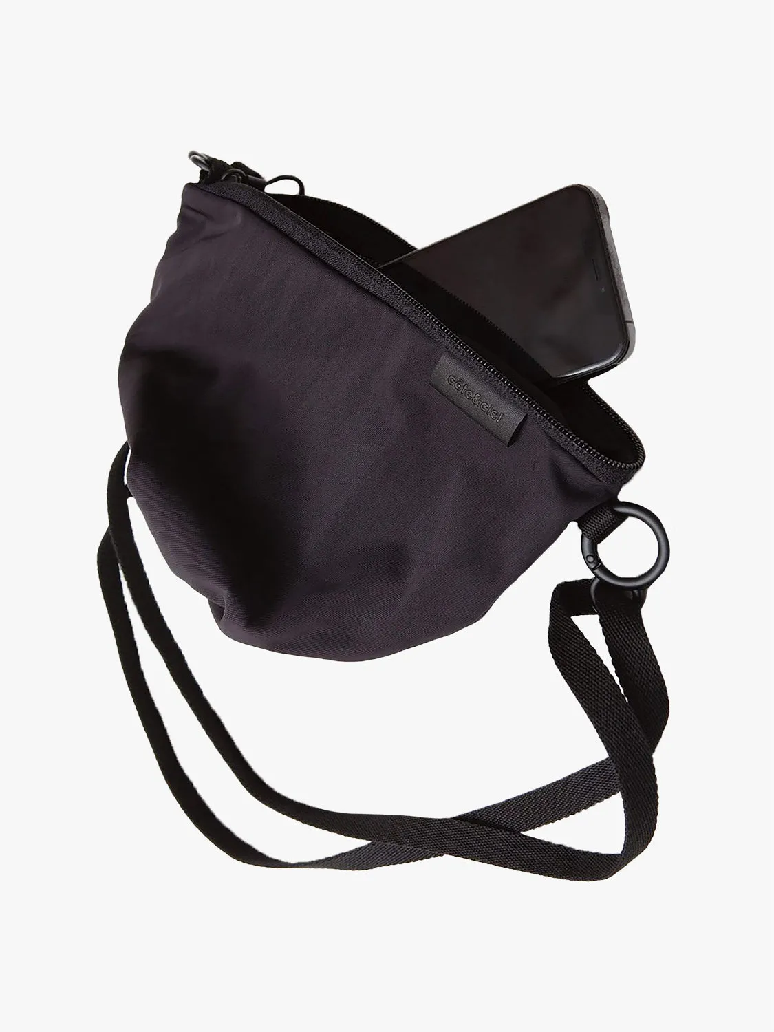 côte&ciel Orba Creased Black skuldertaske 5 liter