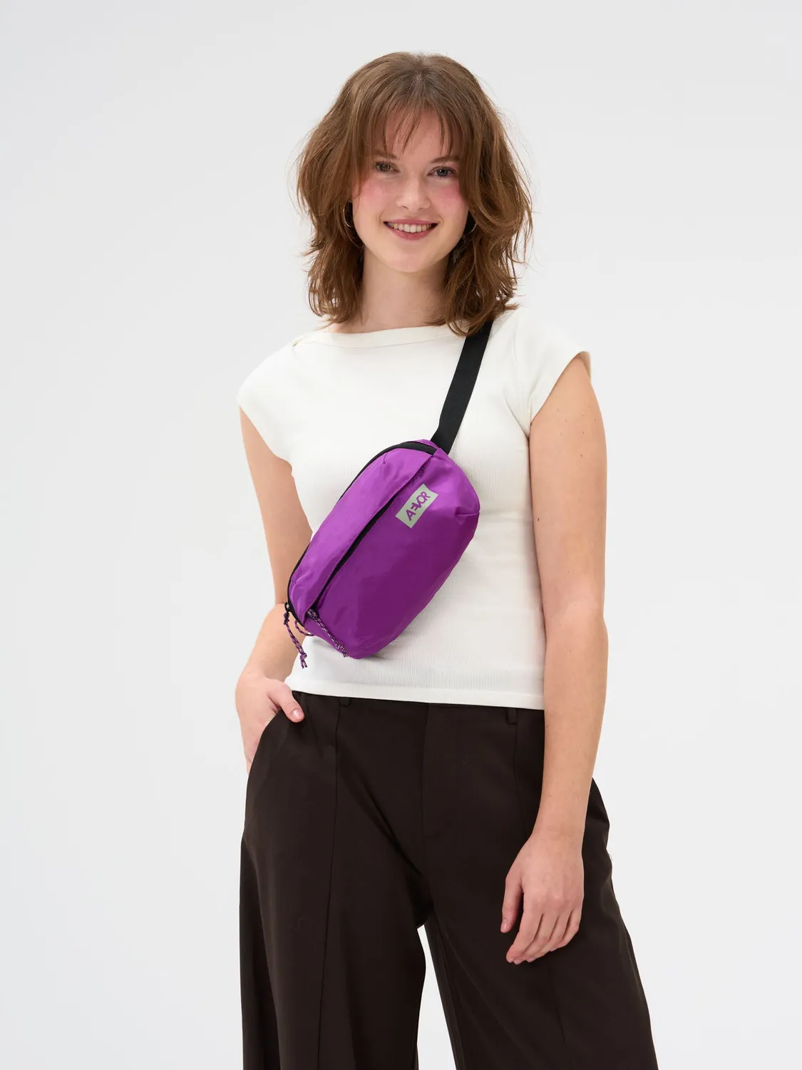 Aevor Hip Bag Ease bæltetaske Ripstop Electric Fuchsia pink