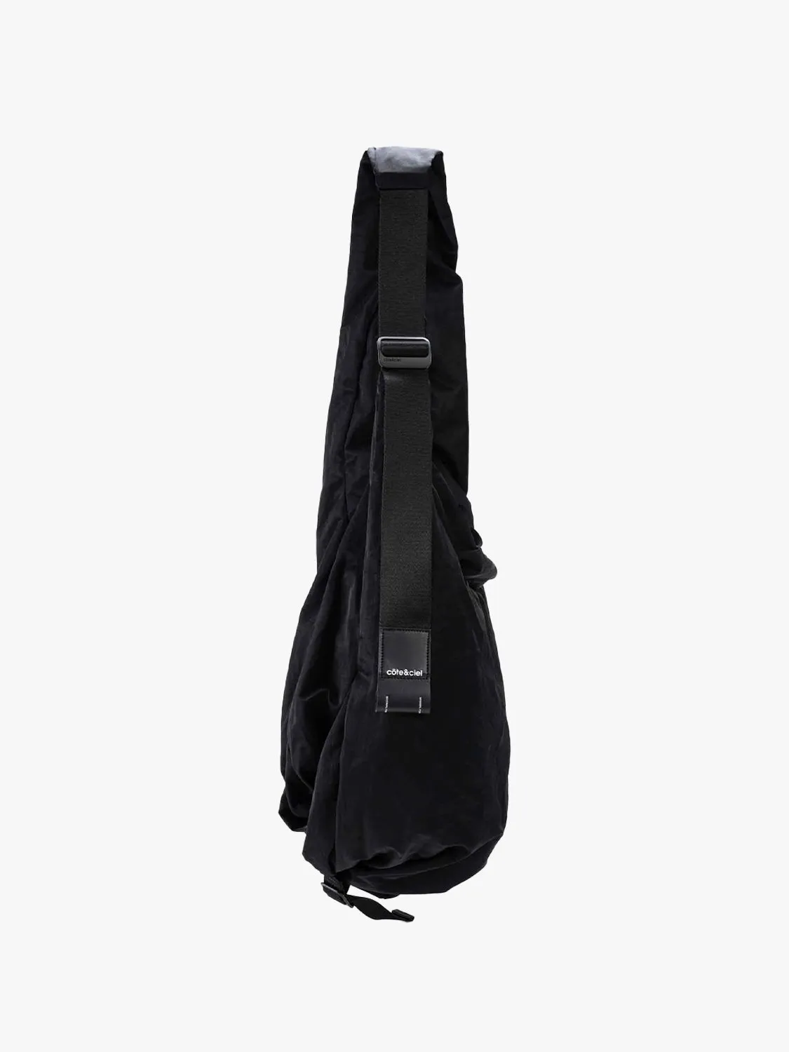 côte&ciel Hyco M Smooth Black skuldertaske sort 25L tote