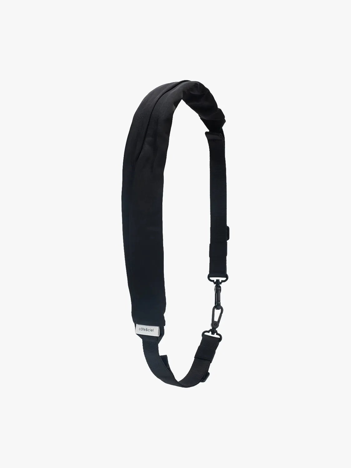 côte&ciel Adda Smooth Black skuldertaske sort nylon