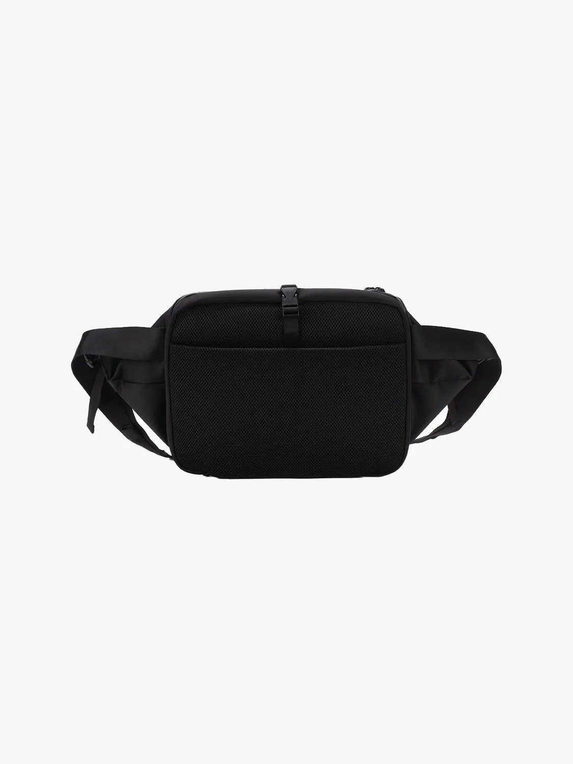 côte&ciel Isarau L Sleek Black sling 14,5 liter laptop 14"