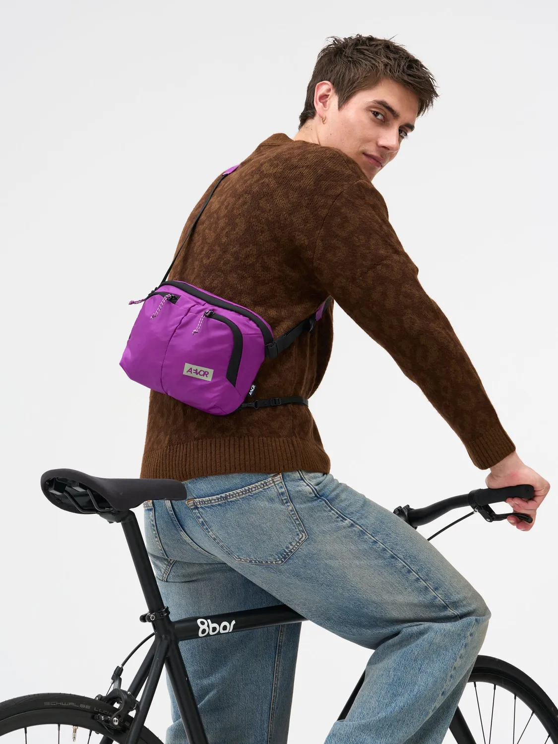 Aevor Sacoche Bag skuldertaske Ripstop Electric Fuchsia 4 liter