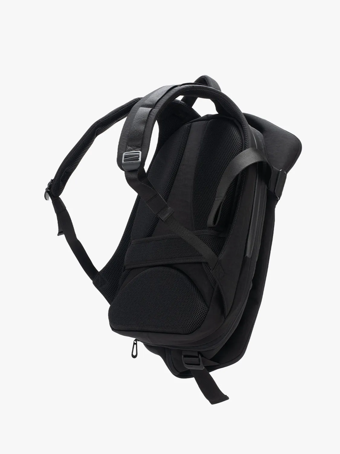 côte&ciel Isar M Round rygsæk sort 16"