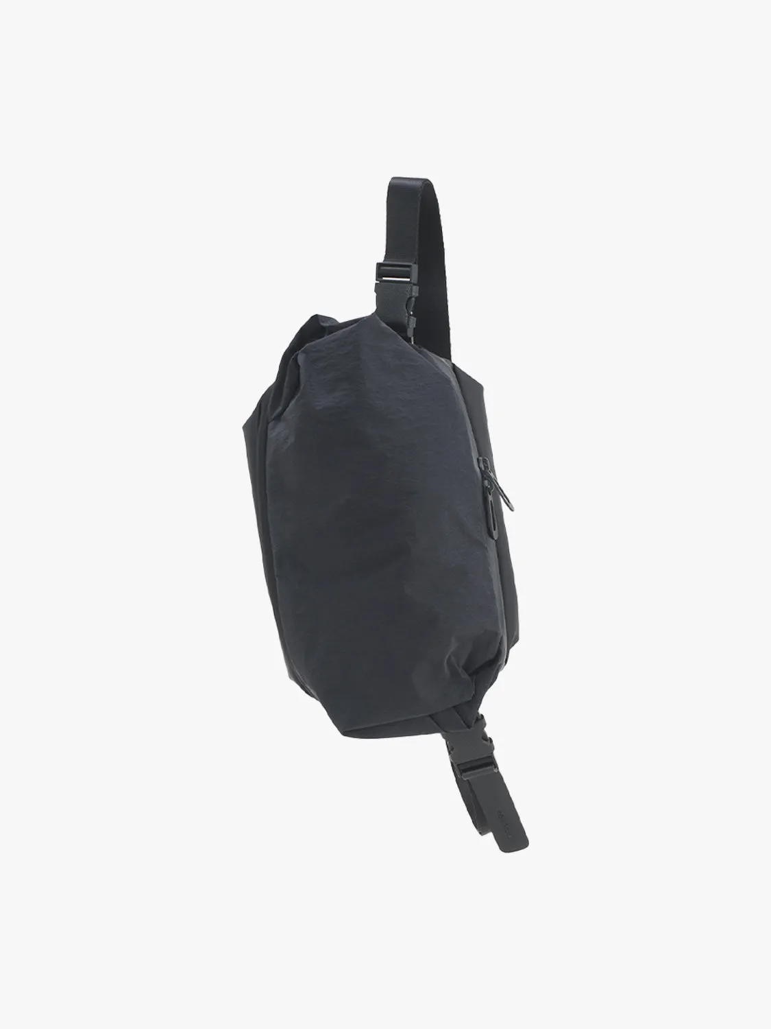 côte&ciel Neda Komatsu Onibegie bæltetaske sort 3L showerproof