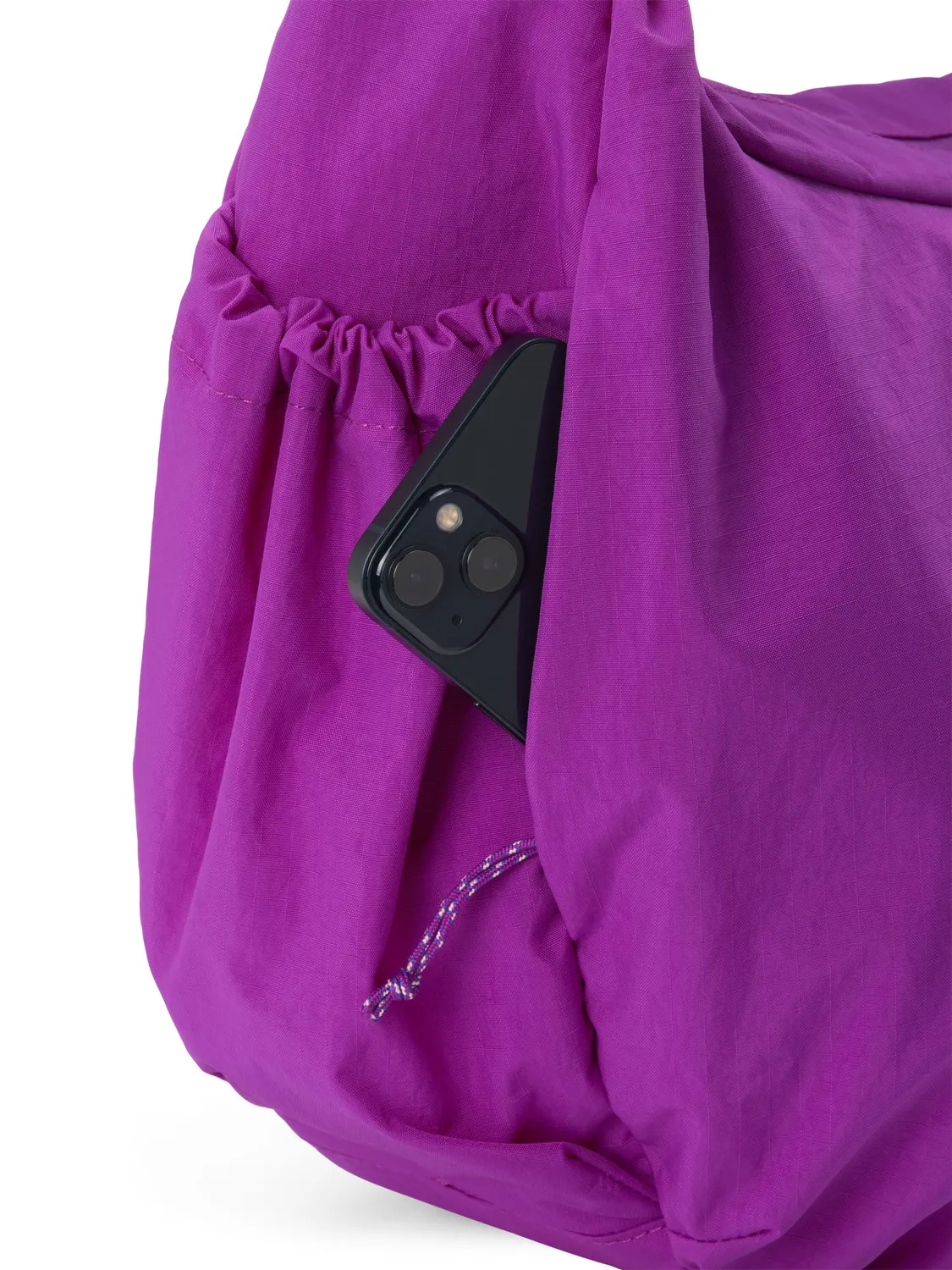 Aevor Slouchy Bag skuldertaske fuchsia 23 liter