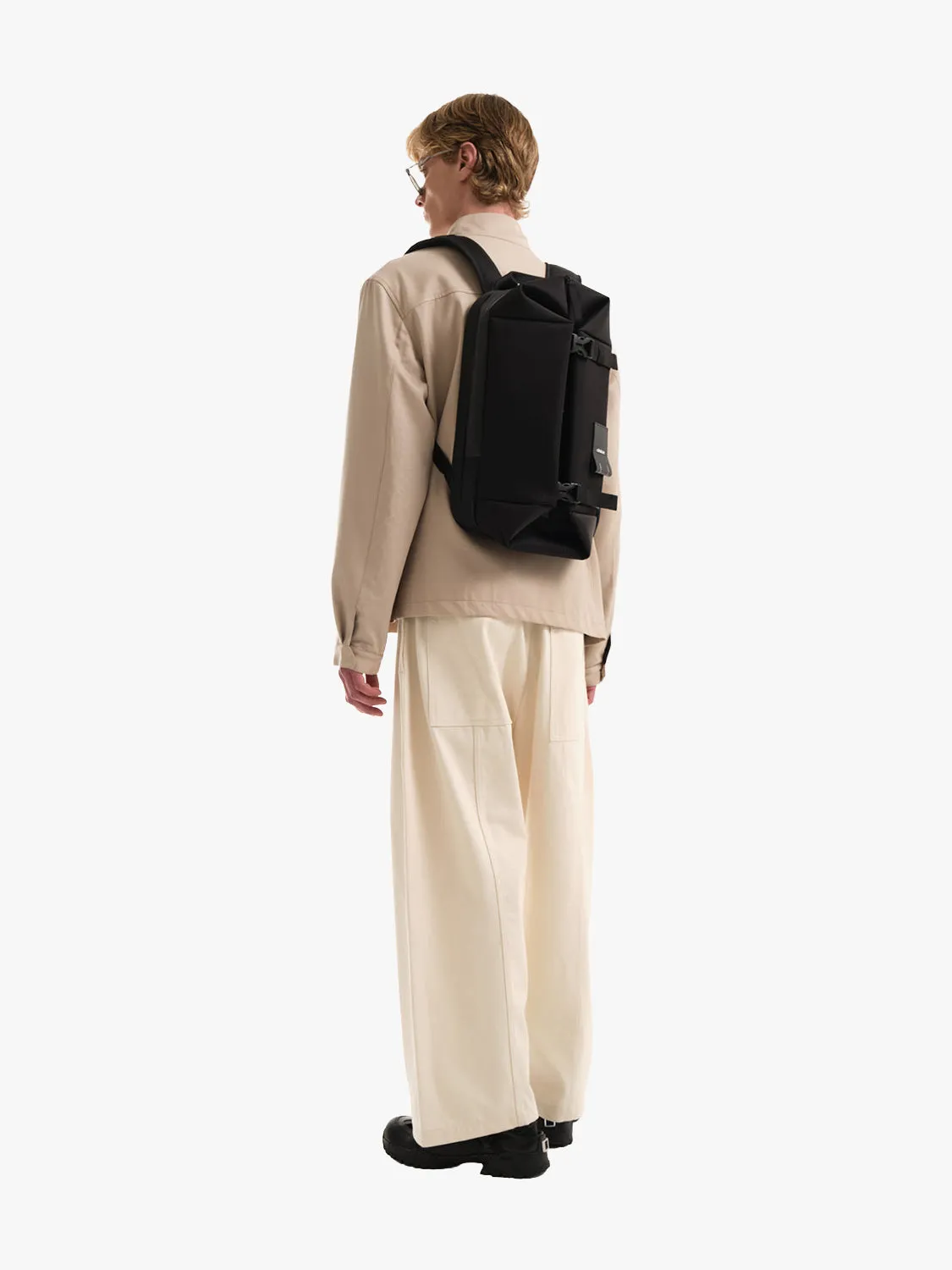 côte&ciel Yukon Sleek rygsæk 13,5 liter sort 14"