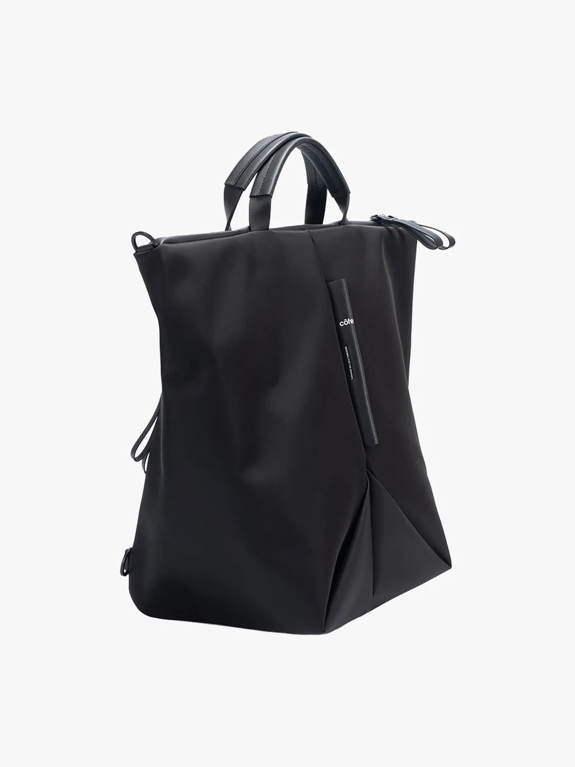 côte&ciel Tamu Sleek Black rygsæk 25,5L sort