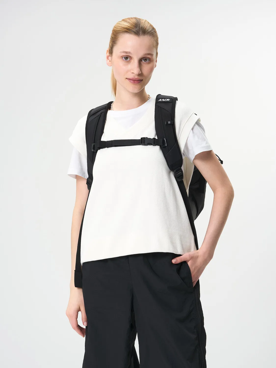 Aevor Roll Pack rygsæk Proof Black rolltop +9 liter