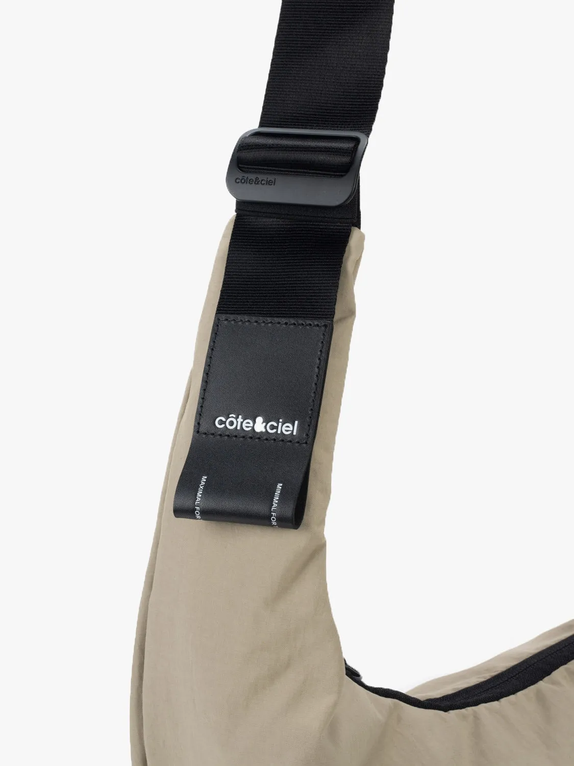 côte&ciel Hyco S Komatsu skuldertaske 14L beige